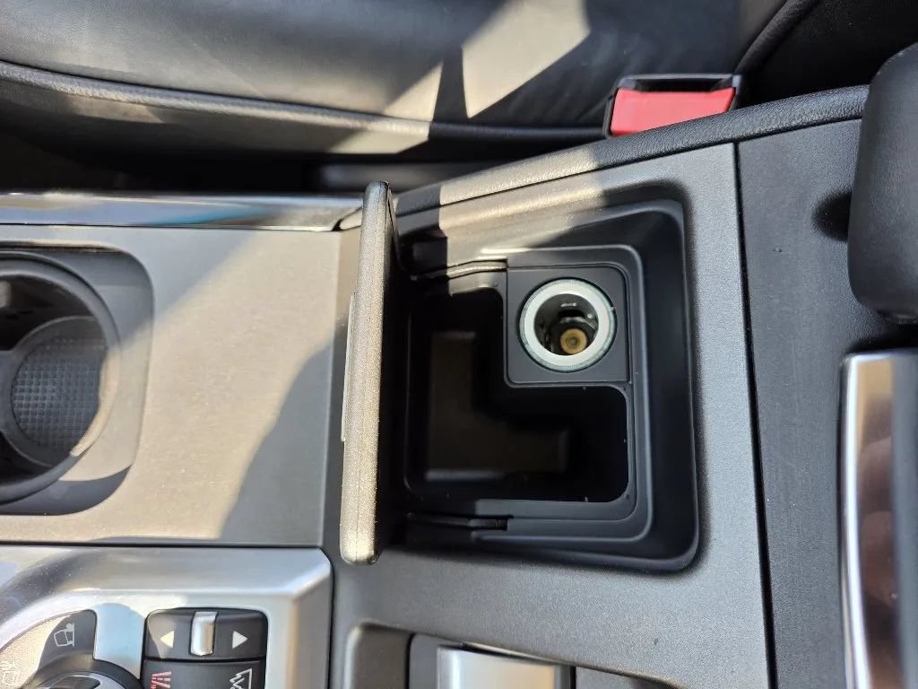 Used 2012 Land Rover Range Rover Supercharged AWD/4WD image 37