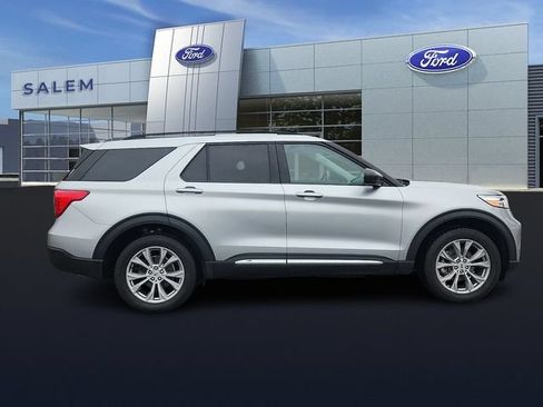 Certified 2023 Ford Explorer XLT w/ Equipment Group 202A AWD/4WD image 2