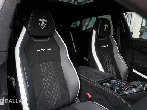 Used 2023 Lamborghini Urus Performante image 46