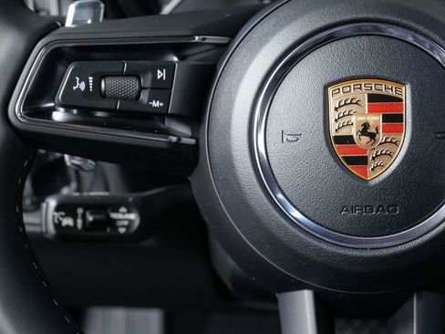 Used 2026 Porsche Macan AWD/4WD image 10