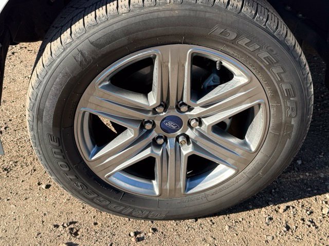 Used 2019 Ford F150 XLT w/ Equipment Group 302A Luxury AWD/4WD image 11