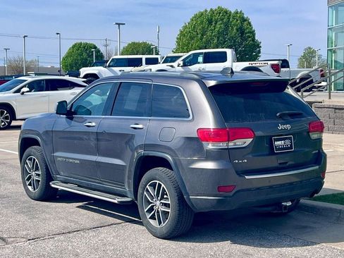 Used 2018 Jeep Grand Cherokee Limited AWD/4WD image 3