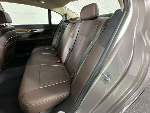 Used 2019 BMW 750i xDrive w/ Executive Package AWD/4WD image 23