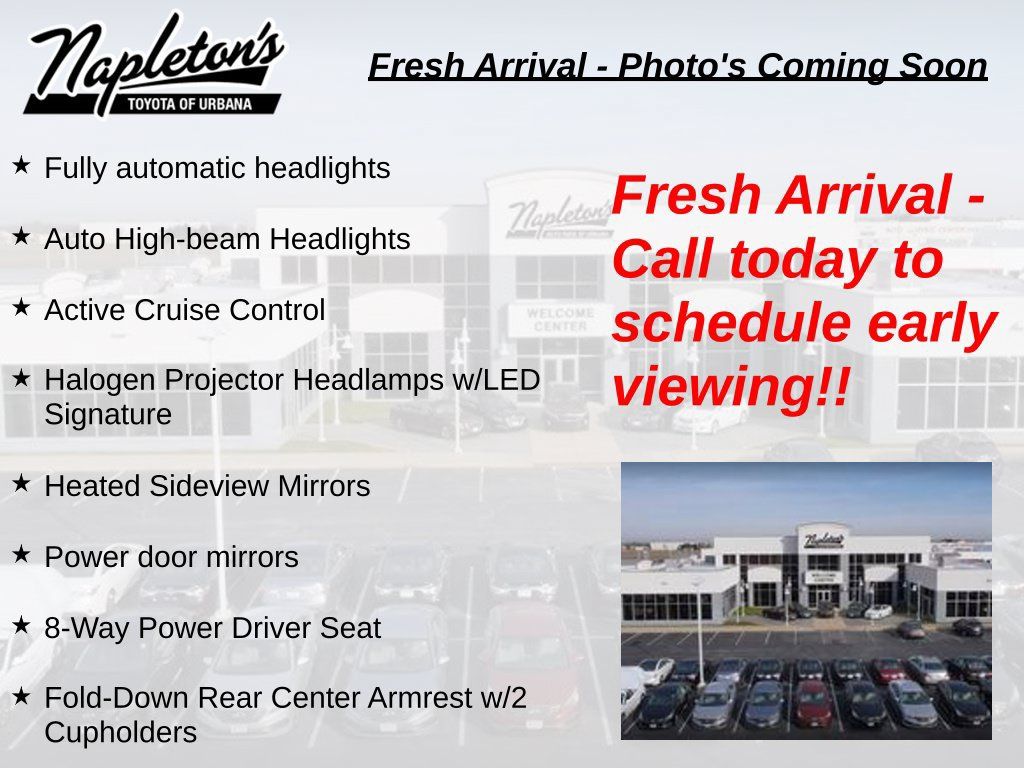 Used 2022 Ford Escape SE w/ SE Sport Appearance Package AWD/4WD image 3
