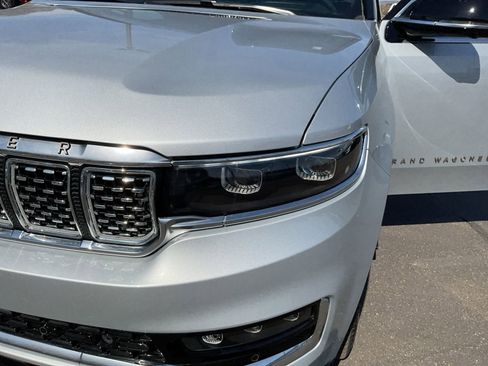 Used 2025 Jeep Grand Wagoneer L Series III image 23