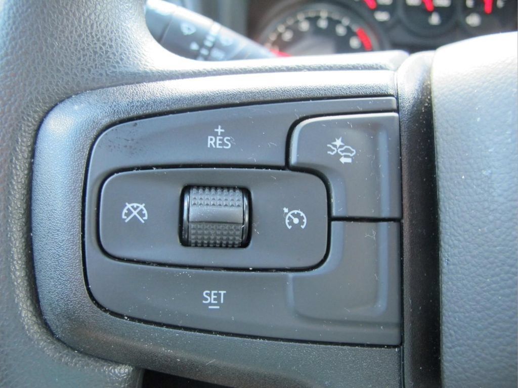 Used 2026 Chevrolet Silverado 1500 Custom AWD/4WD image 17