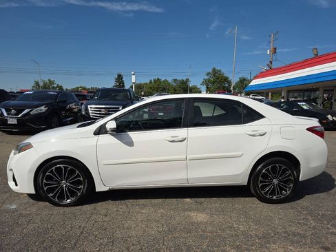 Used 2015 Toyota Corolla S w/ Driver Convenience Package FWD image 3