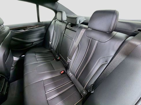 Used 2019 BMW 530i w/ Convenience Package RWD image 25