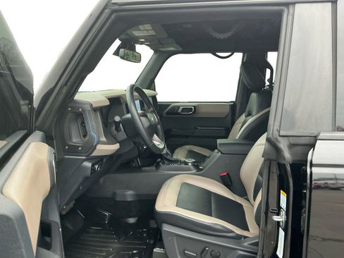 Used 2024 Ford Bronco Wildtrak image 14