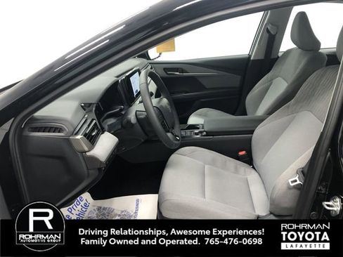 Used 2025 Toyota Camry LE image 10