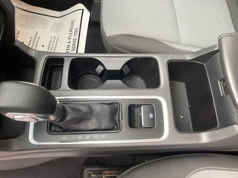 Used 2018 Ford Escape SE image 30