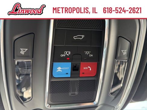 Used 2024 Jeep Grand Cherokee Limited w/ Black Appearance Package AWD/4WD image 34