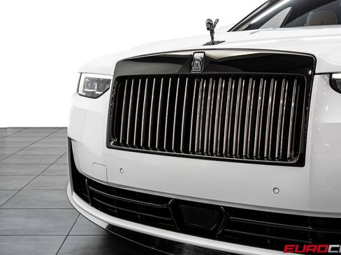 Used 2025 Rolls-Royce Ghost Black Badge AWD/4WD image 13