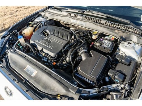 Used 2017 Ford Fusion SE image 28