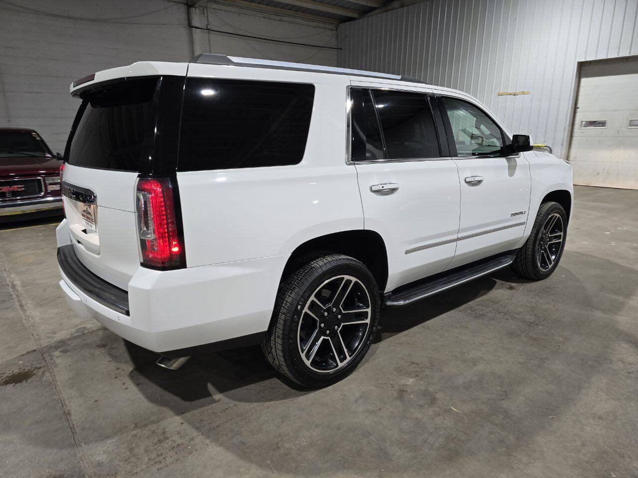 Used 2017 GMC Yukon Denali w/ Open Road Package AWD/4WD image 12