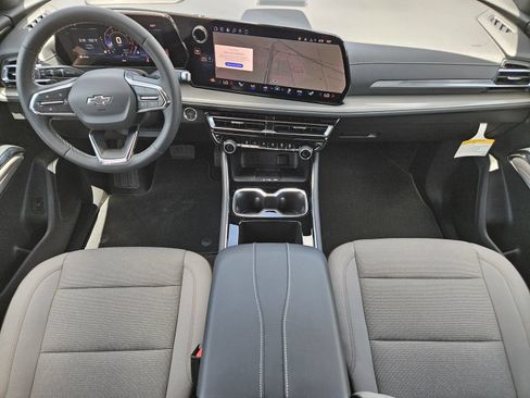 New 2027 Chevrolet Traverse LT w/ Midnight/Sport Edition FWD image 25