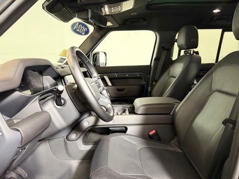 Used 2024 Land Rover Defender 110 X-Dynamic SE image 14