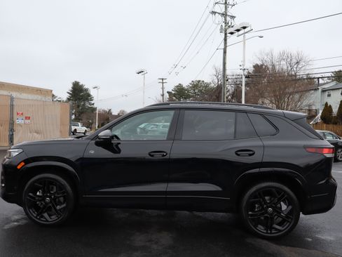 Certified 2025 Volkswagen Tiguan SE R-Line image 7