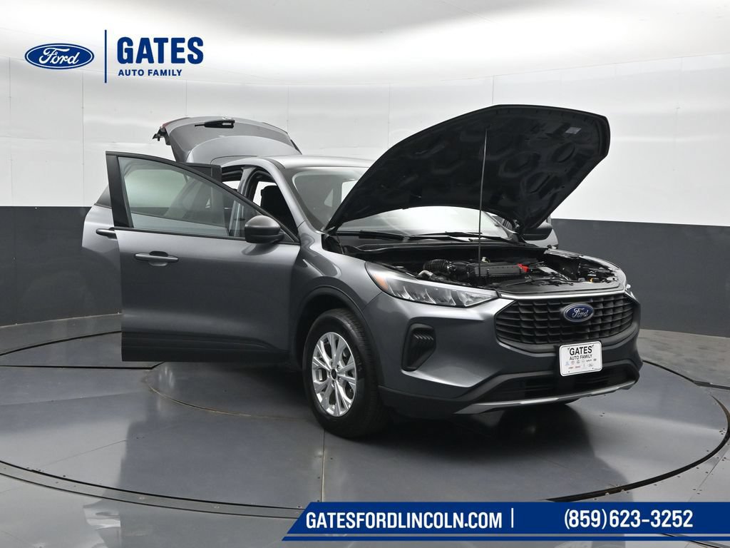 Used 2025 Ford Escape Active AWD/4WD image 57