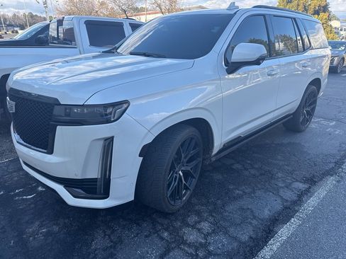 Certified 2023 Cadillac Escalade Sport Platinum w/ LPO, ONYX Package image 4