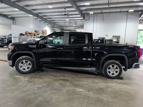 Used 2021 GMC Sierra 1500 4x4 Crew Cab w/ Sierra Value Package image 5