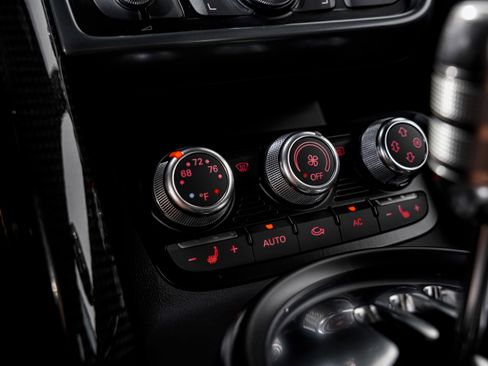 Used 2010 Audi R8 V10 image 13