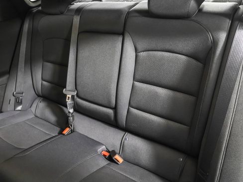 Used 2016 Chevrolet Malibu LT image 34