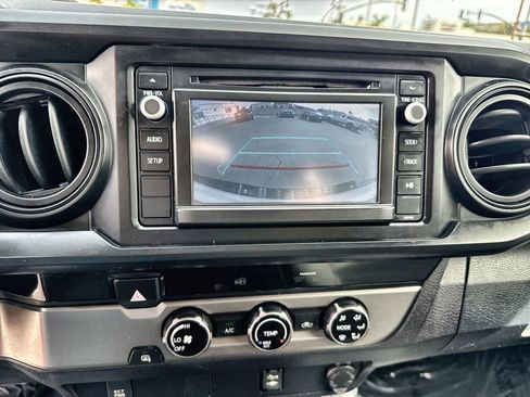 Used 2017 Toyota Tacoma SR image 17