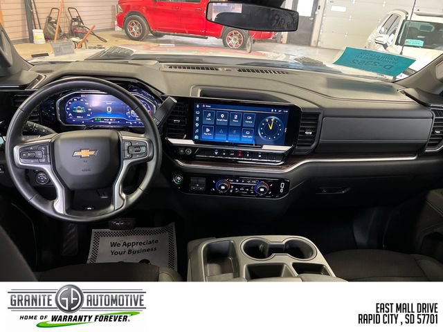 Used 2025 Chevrolet Silverado 2500 LT w/ Convenience Package AWD/4WD image 13