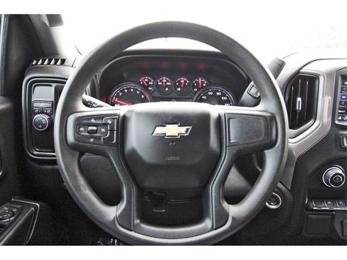 Used 2024 Chevrolet Silverado 1500 Custom image 14