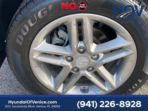 Used 2018 Hyundai Kona SE FWD image 44
