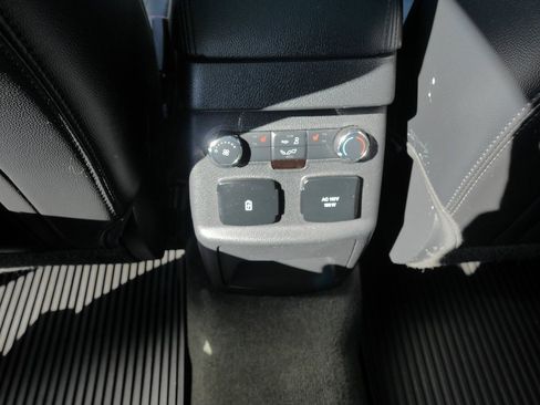 Used 2016 Ford Explorer Limited image 19