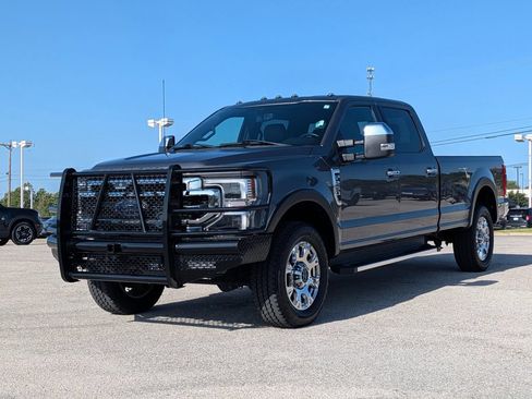 Certified 2022 Ford F250 Lariat w/ Lariat Ultimate Package AWD/4WD image 4