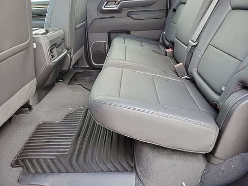 New 2026 Chevrolet Silverado 3500 LT w/ All Star Edition AWD/4WD image 8