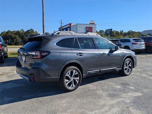 Used 2020 Subaru Outback Touring XT image 3