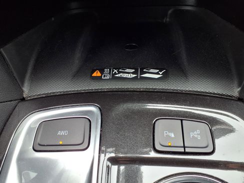 Used 2022 Chevrolet Equinox Premier AWD/4WD image 11