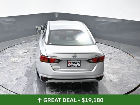 Used 2024 Nissan Altima 2.5 SV image 49