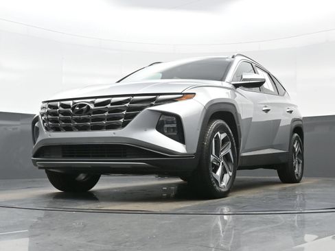 Certified 2023 Hyundai Tucson Limited AWD/4WD image 26