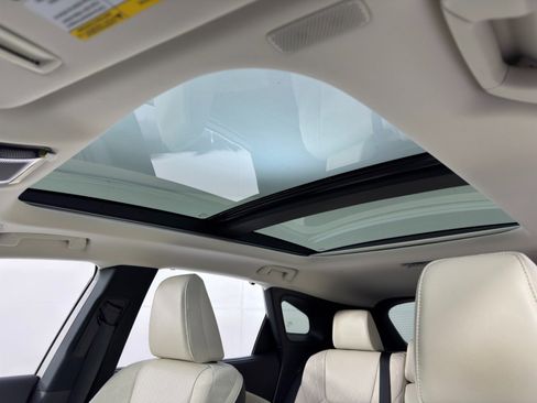 Used 2024 Lexus RX 350 Luxury w/ Convenience Package image 12