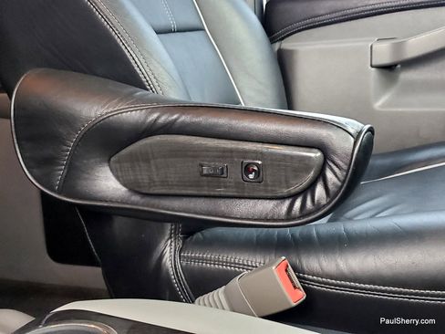 Used 2019 GMC Savana 2500 w/ Enhanced Convenience Package image 57