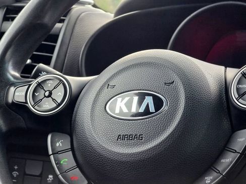 Used 2015 Kia Soul image 10