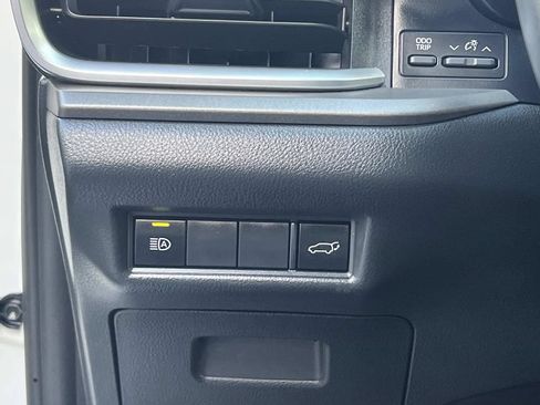Used 2025 Toyota Grand Highlander AWD image 28