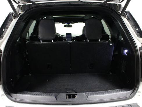 Used 2020 Ford Explorer ST w/ Premium Technology Package AWD/4WD image 15
