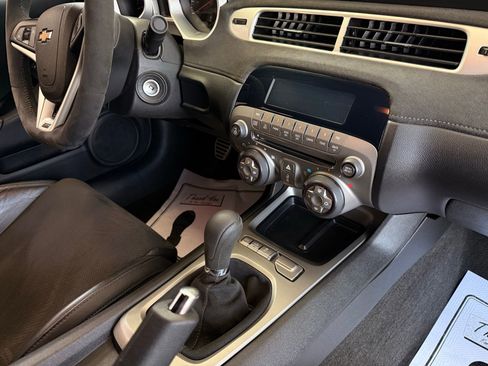 Used 2015 Chevrolet Camaro Z/28 RWD image 28