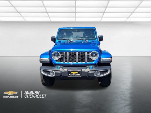 Used 2024 Jeep Wrangler Unlimited Sahara AWD/4WD image 5