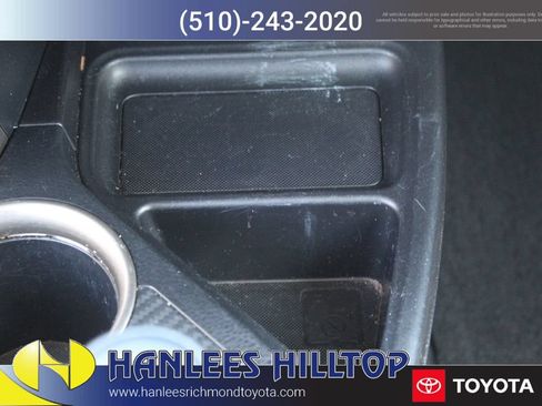 Used 2014 Toyota RAV4 XLE AWD/4WD image 22