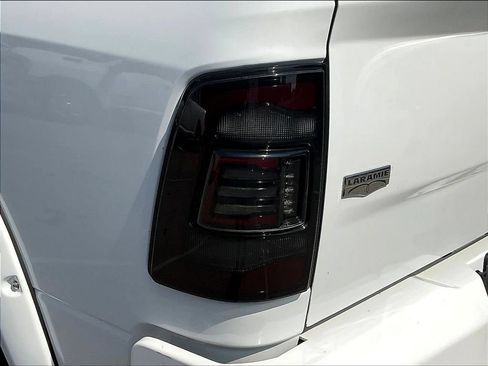 Used 2015 RAM 2500 Laramie w/ Convenience Group AWD/4WD image 26