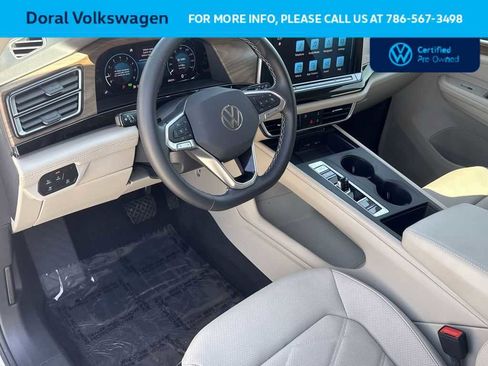 Certified 2024 Volkswagen Atlas SE image 13