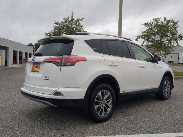 Used 2017 Toyota RAV4 XLE w/ All Weather Liner Package AWD/4WD image 4