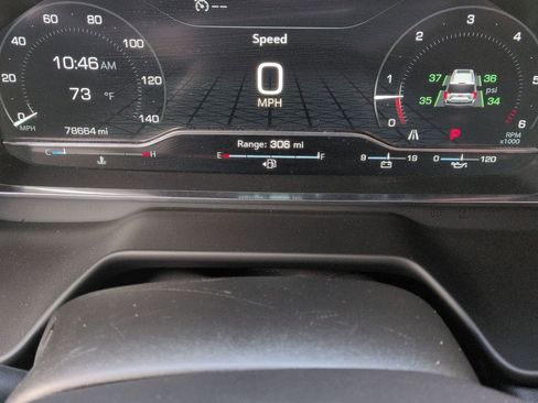 Used 2024 GMC Yukon SLT image 13